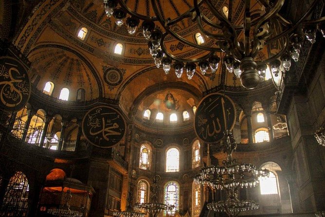 Small Group Full-Day Istanbul Old City Tour with Lunch & Tickets - Lunch Break: 3 Courses, Good Fuel, and Drinks on Your Tab