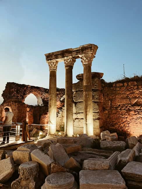 Small Group Tour Day Trip to Ephesus from Istanbul by Plane - Comfort and logistics: shoes, sun, luggage, and meeting points