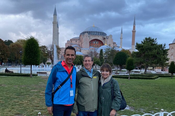 Small Group Tour: Hagia Sophia, Basilica Cistern, Blue Mosque and Grand Bazaar - Grand Bazaar: getting meaning from the maze