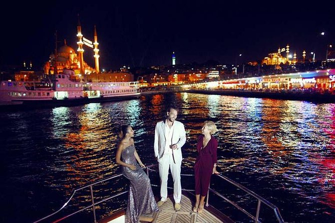 Stage Front Bosphorus Dinner Cruise with Pickup & Drinks included - Bosphorus dinner cruise at night: what you’re really signing up for