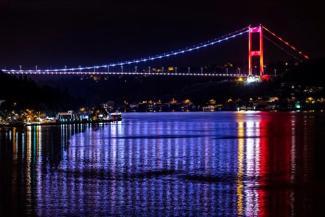 Stage Front Bosphorus Dinner Cruise with Pickup & Drinks included - Dinner, drinks, and service: what all-inclusive looks like in practice