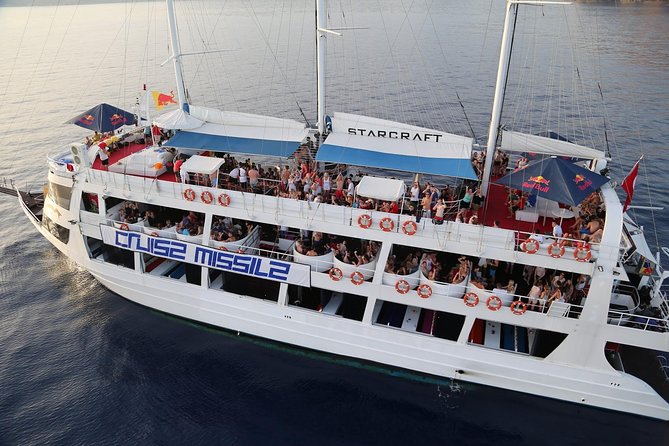 Starcraft Day Trip Party Boat - First up: boarding at Çarşı pier and setting your expectations