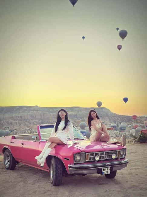 Sunrise Balloon Viewing with Classic Car –Magical Cappadocia - Rose Valley in Göreme: Your 20-Minute Photo Stop