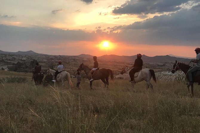 Sunset Horsebackriding-Tour through the Valleys of Cappadocia - Why a 3:30 pm sunset slot works so well in Göreme