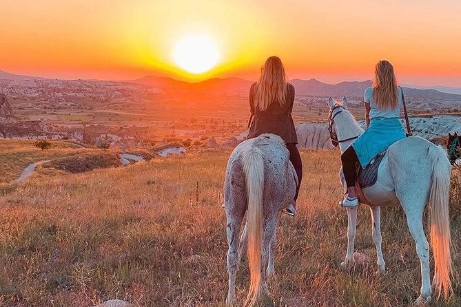 Sunset Horsebackriding-Tour through the Valleys of Cappadocia - Horses, care, and what comfort looks like on this trail