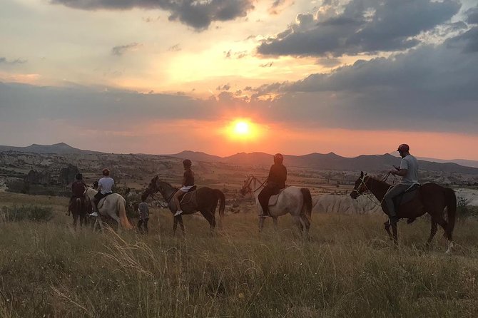 Sunset Horsebackriding-Tour through the Valleys of Cappadocia - Rose Valley first: a slow glide through the fairy-cone world