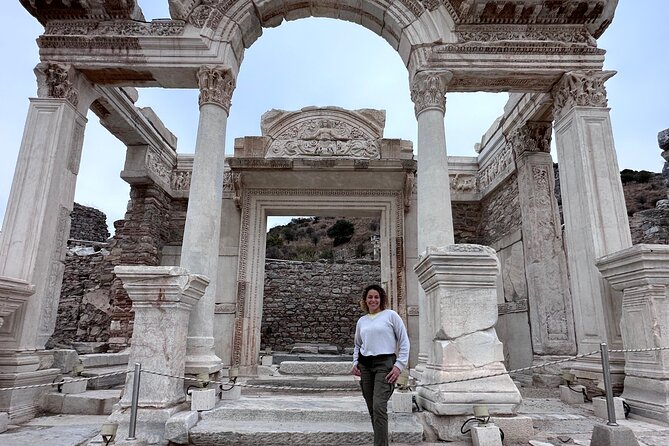 Time Travel in Ephesus: Affordable and Spectacular Experience - The big Ephesus sweep: walking downhill and seeing the core sights