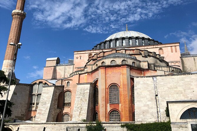 Topkapi Palace and Basilica Cistern Combo Tour in Istanbul - Hagia Irene Museum: A Quick Courtyard Stop That Adds Context