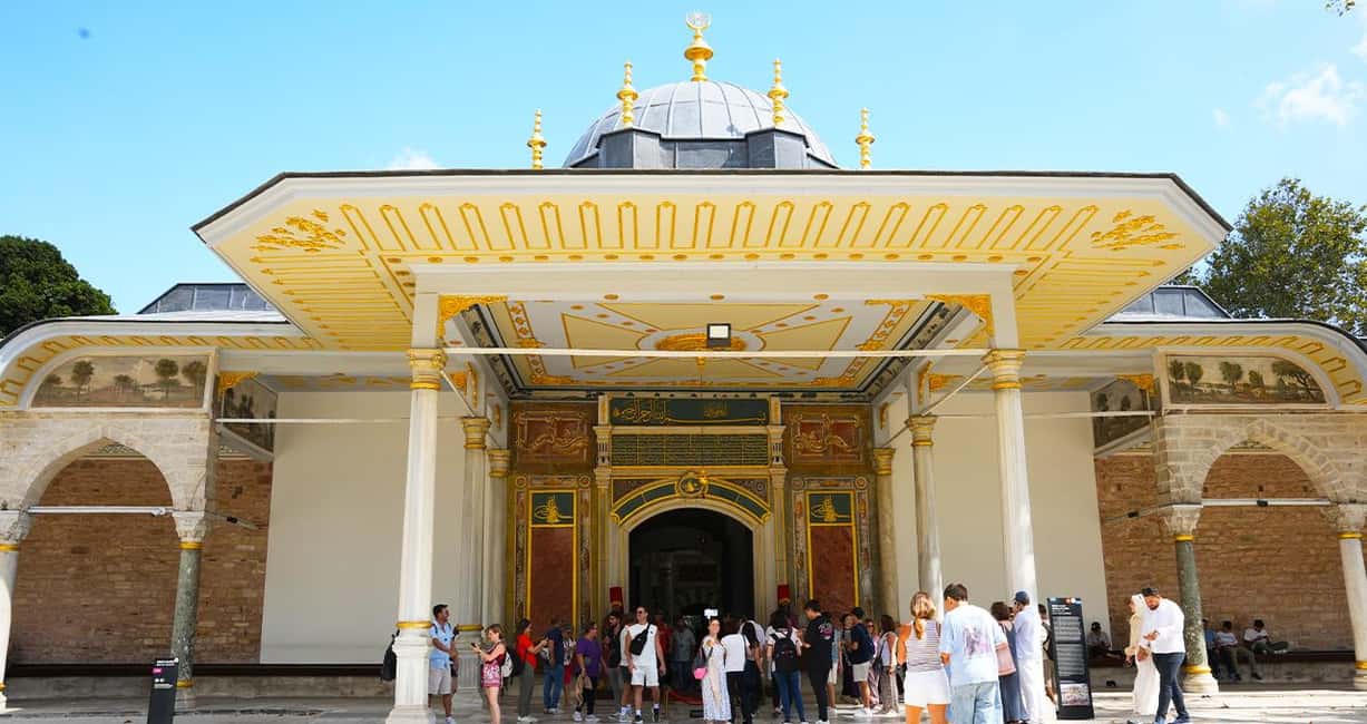 Topkapi Palace Complete Tour: Harem & Hagia Irene Included - Should You Book This Topkapi Palace Harem and Hagia Irene Tour?