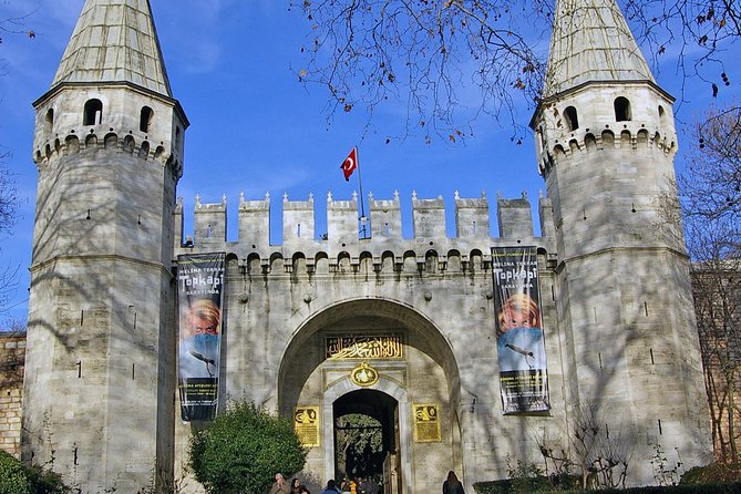 Topkapi Palace Skip-The-Line Entry with Guided Tour - What you really skip at Topkapi: the ticket line vs. security