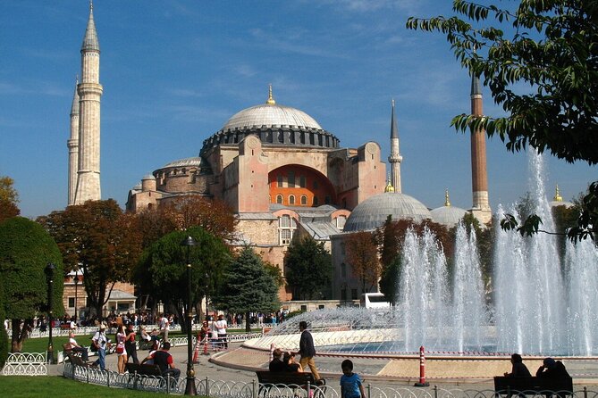 Topkapı Palace with Harem & Blue Mosque Guided Tour - Meeting point and the timing reality check