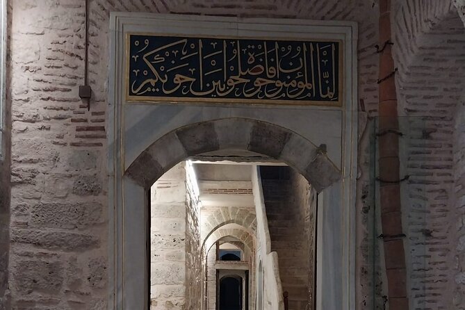 Topkapi Palace with Harem Walking Tour with Guide - Timing and walking: plan for a real stamina test