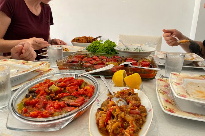 Traditional Family Dinner in Istanbul with with Eastern Family - Small group size (max 8) and why it matters