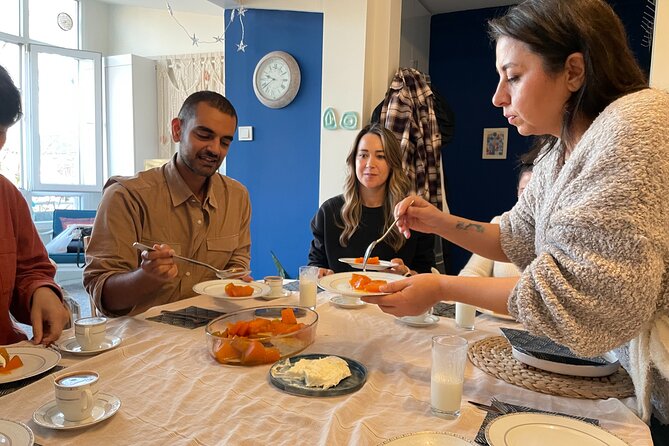 Traditional Home Cooking with a Local in İstanbul City Center - First Stop: Kurtuluş Markets and the Neighborhood Feel