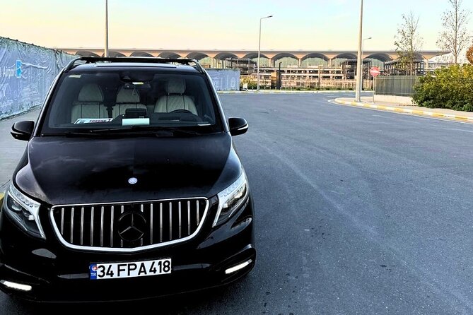 Trusted Istanbul Airport Transfer to city center - Meet Your Driver Fast: The Gate-Sign System at IST and SAW