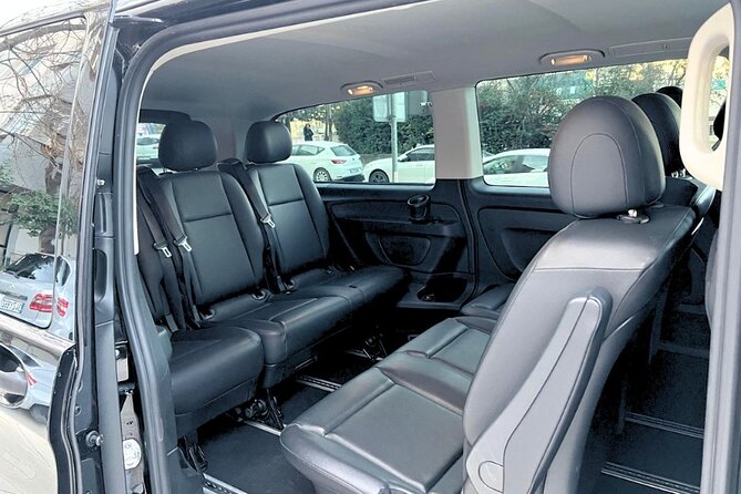 Trusted Istanbul Airport Transfer to city center - Inside the Ride: Smooth, Private, and Designed for Comfort