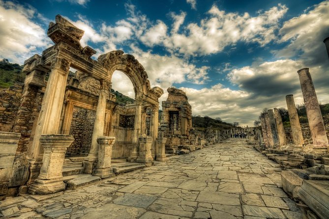 Turkey Highlights 4 Day Tour from Istanbul Hassle-Free Package - Day 2: Göreme National Park, Avanos pottery, and three-head monks