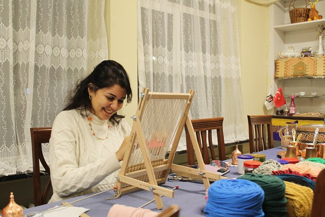 Turkish Carpet Rug Weaving Workshop (Halı Kilim Dokuma Atölyesi) - Choosing your colors and pattern (and why it matters)