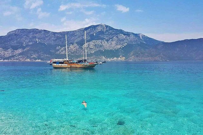 Turkish Maldives Suluada boat Tour with lunch from Antalya - Service and food: what you can realistically expect on board
