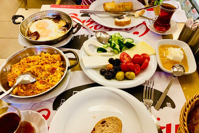 Two Continents Private and Guided Food Tour in Istanbul. - What Makes the Guide Matter (and what to look for)