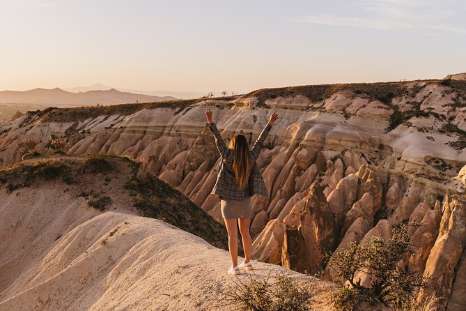Underground City and Hıkıng Tour İn Cappadocia - Pigeon Valley viewpoint and the onyx factory pause