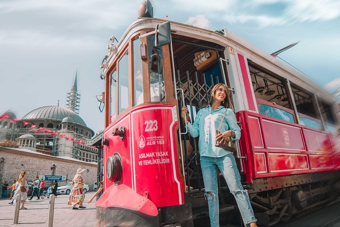 Unforgettable Moments in Istanbul: Photo Shoot for Couples - The itinerary-style route you might get with the multi-location upgrade
