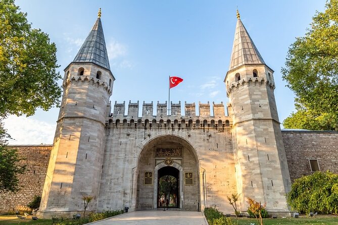 VIP Istanbul-Topkapi Palace Hagia Sophia Blue Mosque GrandBazaar - Stop 1: Hippodrome—Egyptian Obelisk to the Serpentine Column