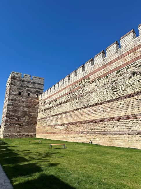 Walls of Contantinople and Byzantine Palace Tour - Palace of the Porphyrogenitus: turning fortifications into empire life